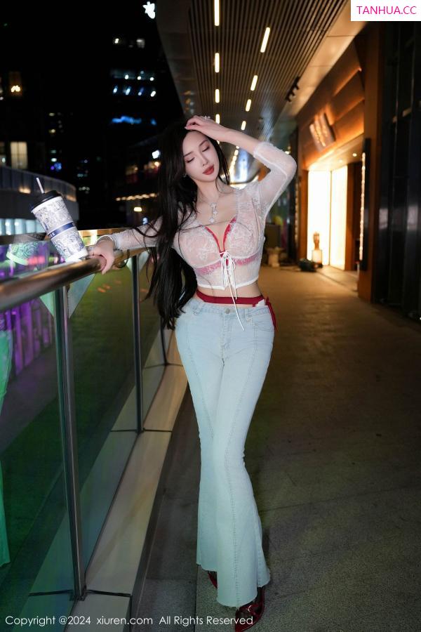周妍希 奶瓶土肥圆 [XiuRen]高清写真图 2024.07.12 No.8846 Carol周妍希X 牛仔裤美腿第14张图片